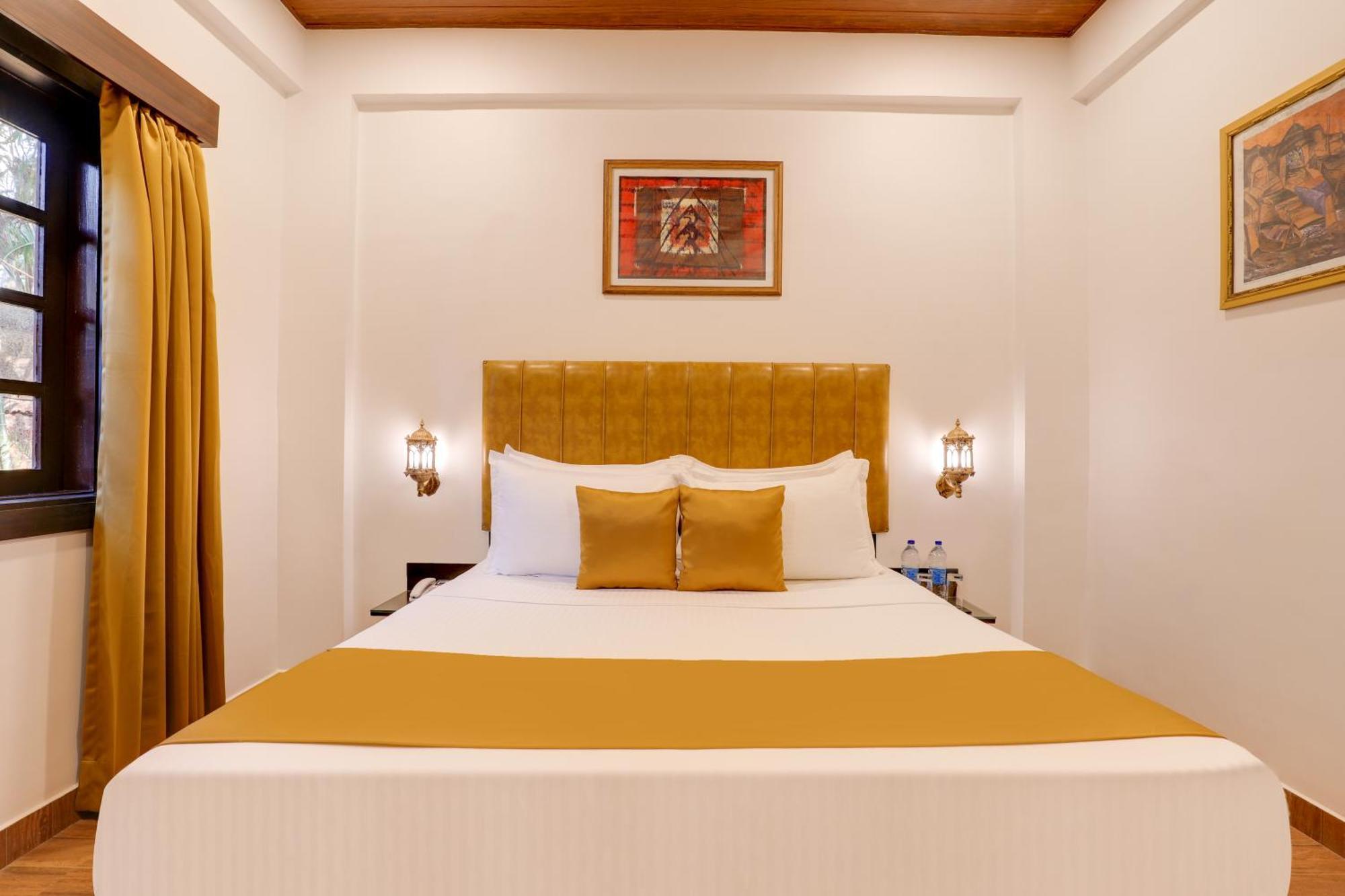 Lemon Tree Hotel, Dapoli Luaran gambar